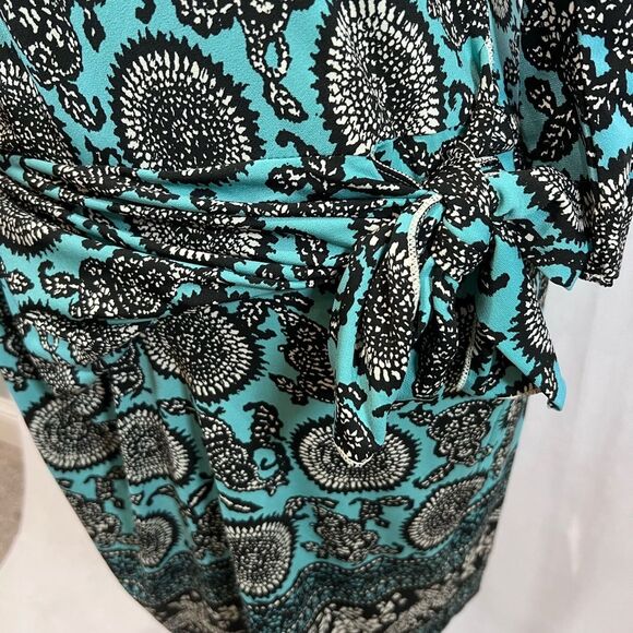 Max Edition long sleeve aqua and black medallion print tie side dress size LP - Picture 3 of 4